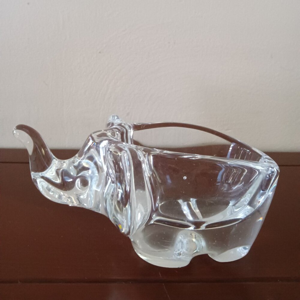 Sasaki Glass Elephant